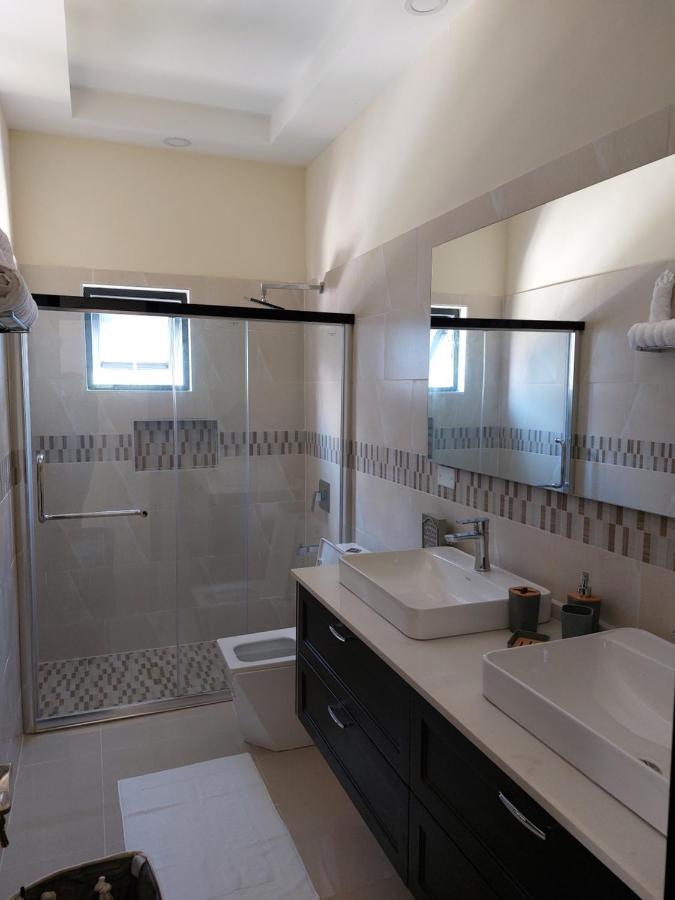 Pyramid Joy, 2 Bedroom Villa, Ocho Rios, Jamaica ภายนอก รูปภาพ